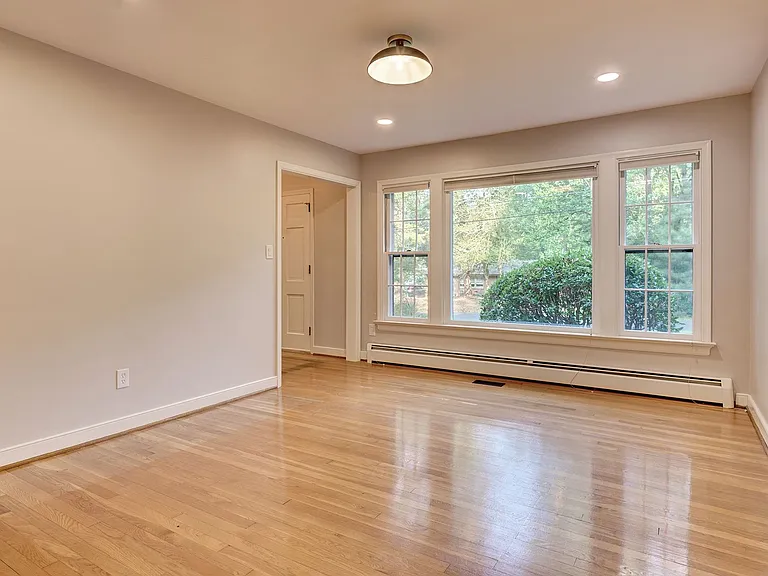 114 Richards Rd — Photo 20