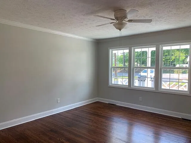 4 bed, 2.0 bath, 1460 sqft, $1,900 — Photo 4