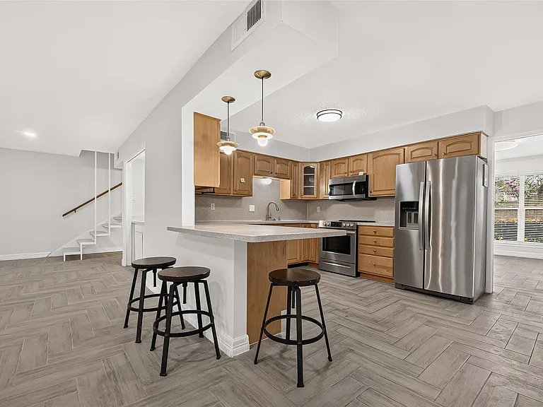 10383 Briar Forest Dr — Photo 19
