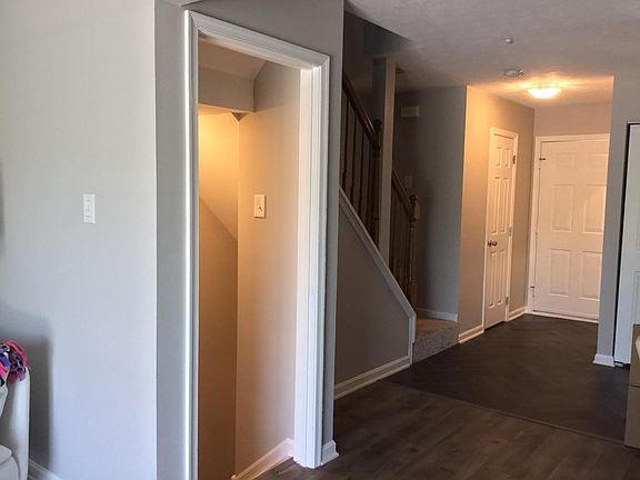 4th image of 5620 Queen Anne Ct