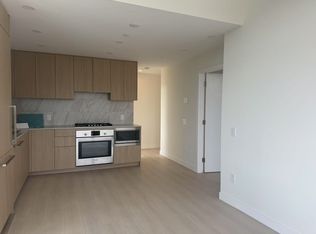 626 Claremont St #1907, Coquitlam, BC V3J 0T1