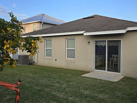 5th image of 442 Pink Coral Ln