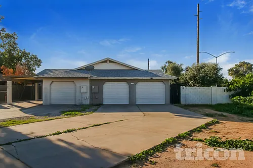 1205 E Grove Cir Photo 1