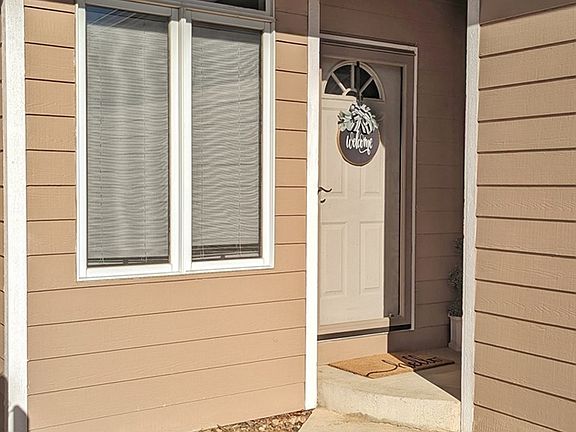 2nd image of 2227 Pheasant Ln