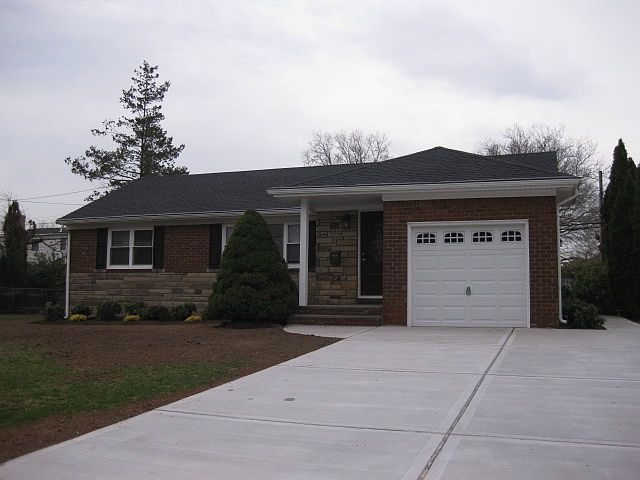 1st image of 123 Shelter Rock Rd