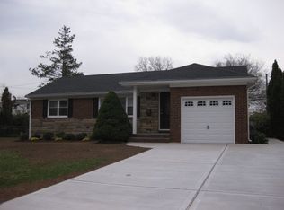 123 Shelter Rock Rd, New Hyde Park, NY 11040