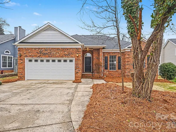 150 Ashford Hollow Ln, Mooresville, NC 28117