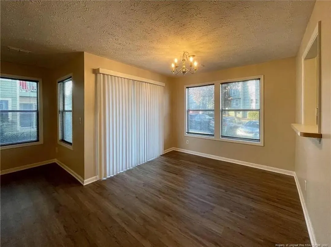 2 bed, 1050 sqft, $1,075 — Photo 3