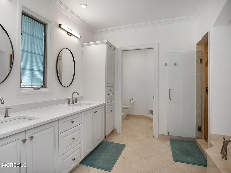 38 Vroom Ave — Photo 8