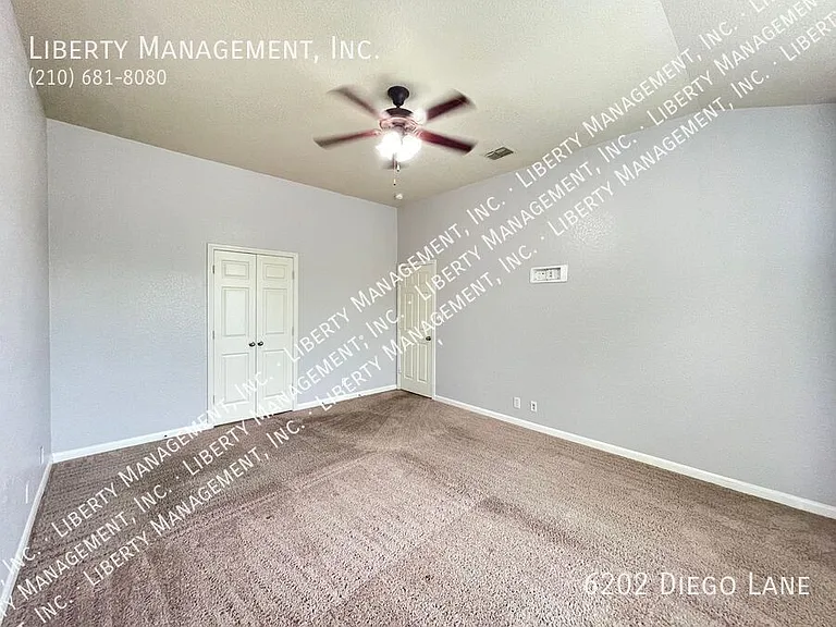 6202 Diego Ln — Photo 20
