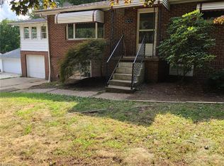 822 Westview Dr, Akron, OH 44312