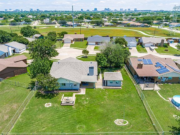 2nd image of 7208 Langley Ct