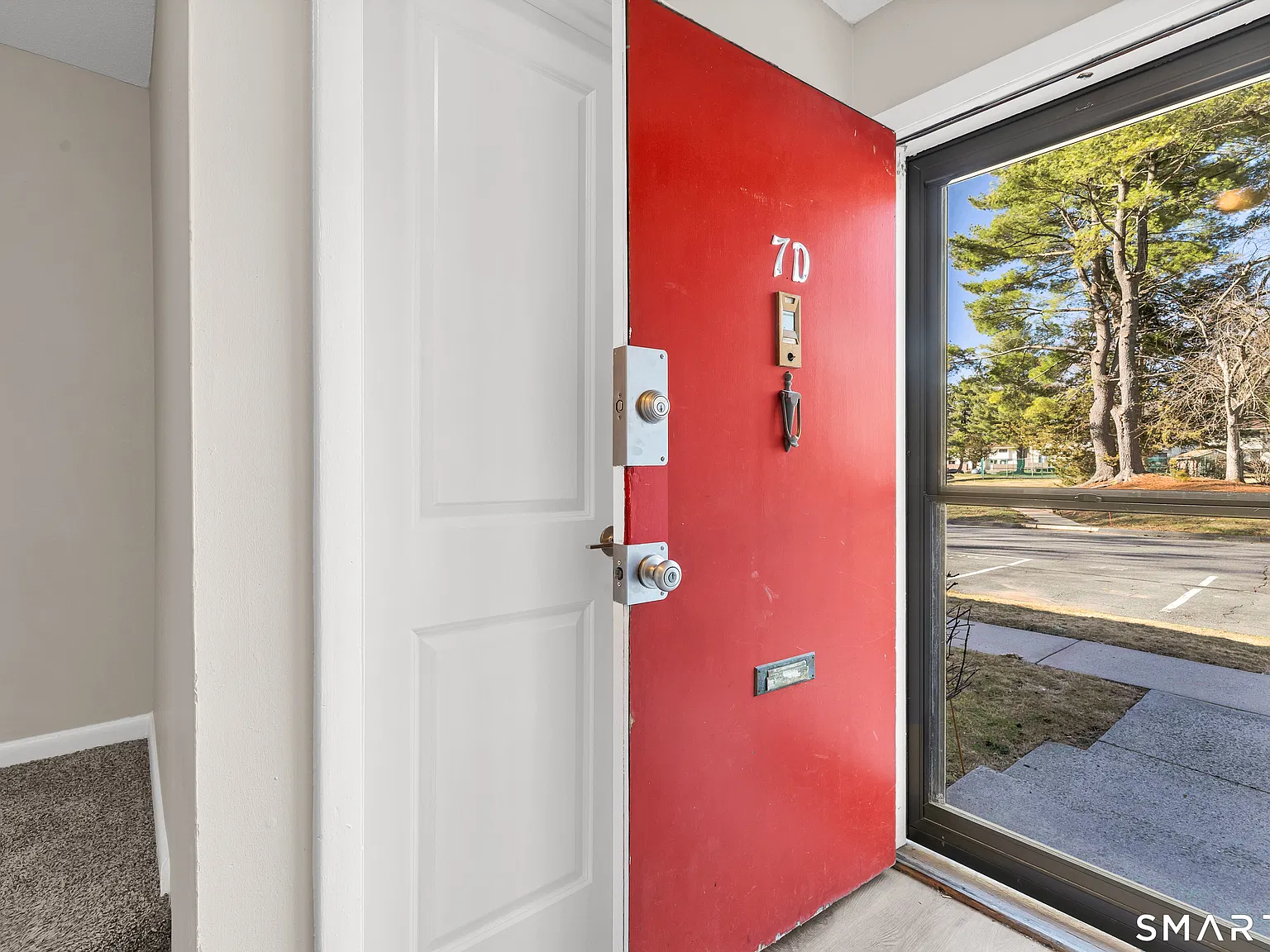 2 bed, 1.5 bath, 1368 sqft, $2,050 — Photo 2
