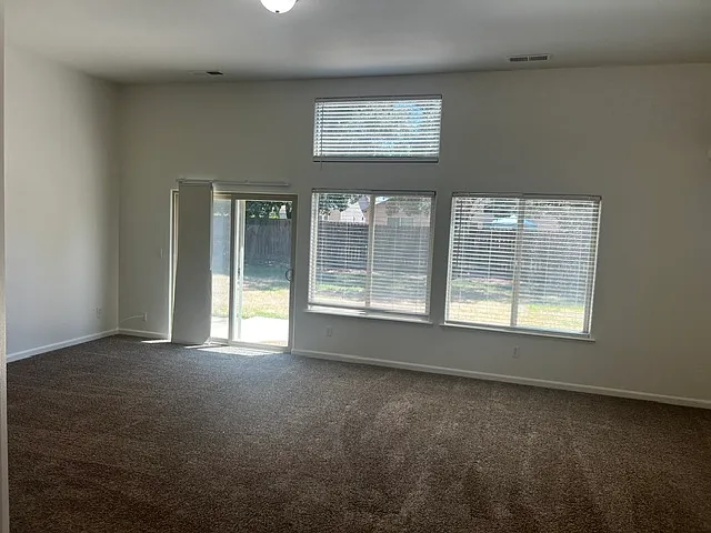 1017 Marc Ave — Photo 2