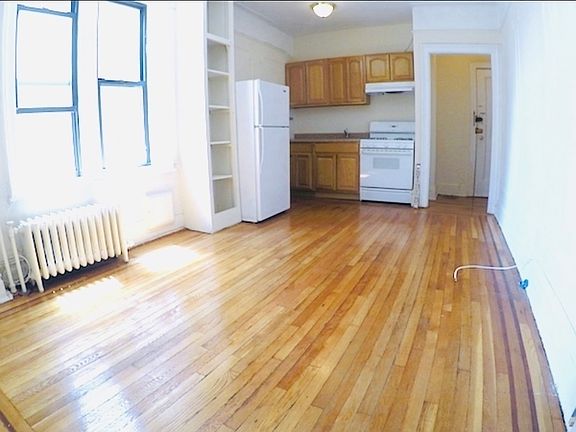 3rd image of 30-33 32nd St #4P