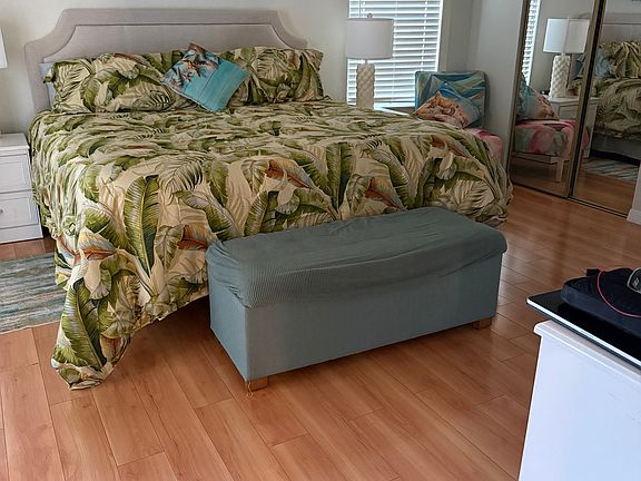 master bed room