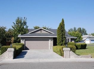 2301 Hummingbird Ln, West Richland, WA