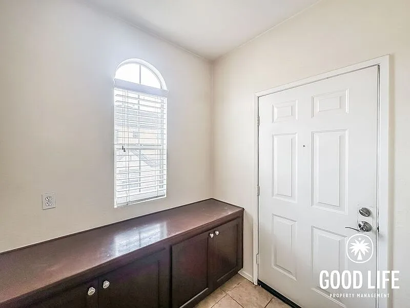 2 bed, 2.0 bath, 959 sqft, $2,800 — Photo 3