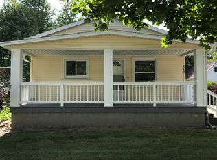 808 Jenne St, Grand Ledge, MI 48837