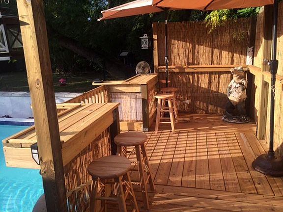 Tiki deck over pool