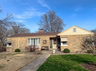 521 N 10th St, Monmouth, IL 61462