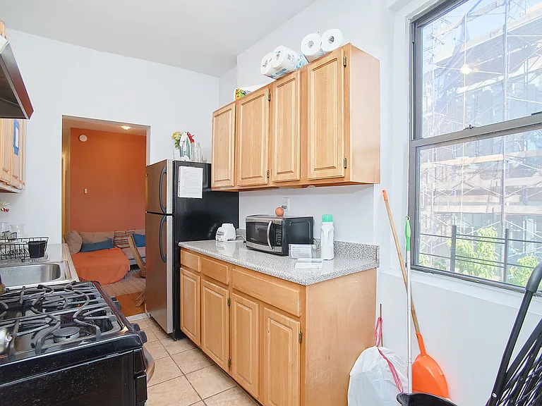 358 W 127th St #5E — Photo 6