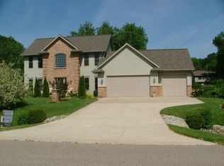 4686 Seminole Trl, Green Bay, WI 54313
