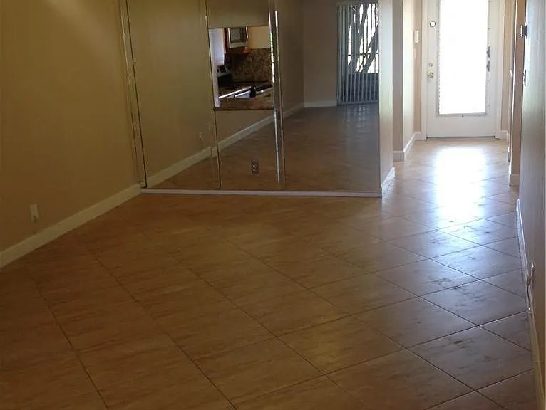 3550 NW 104th Ave #5 — Photo 32
