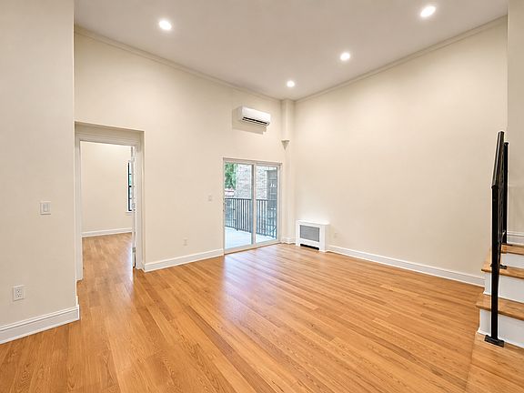 2nd image of 41 W 90th St APT 1B