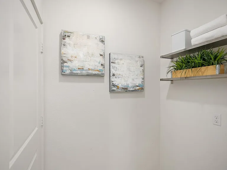 912 El Paseo — Photo 18