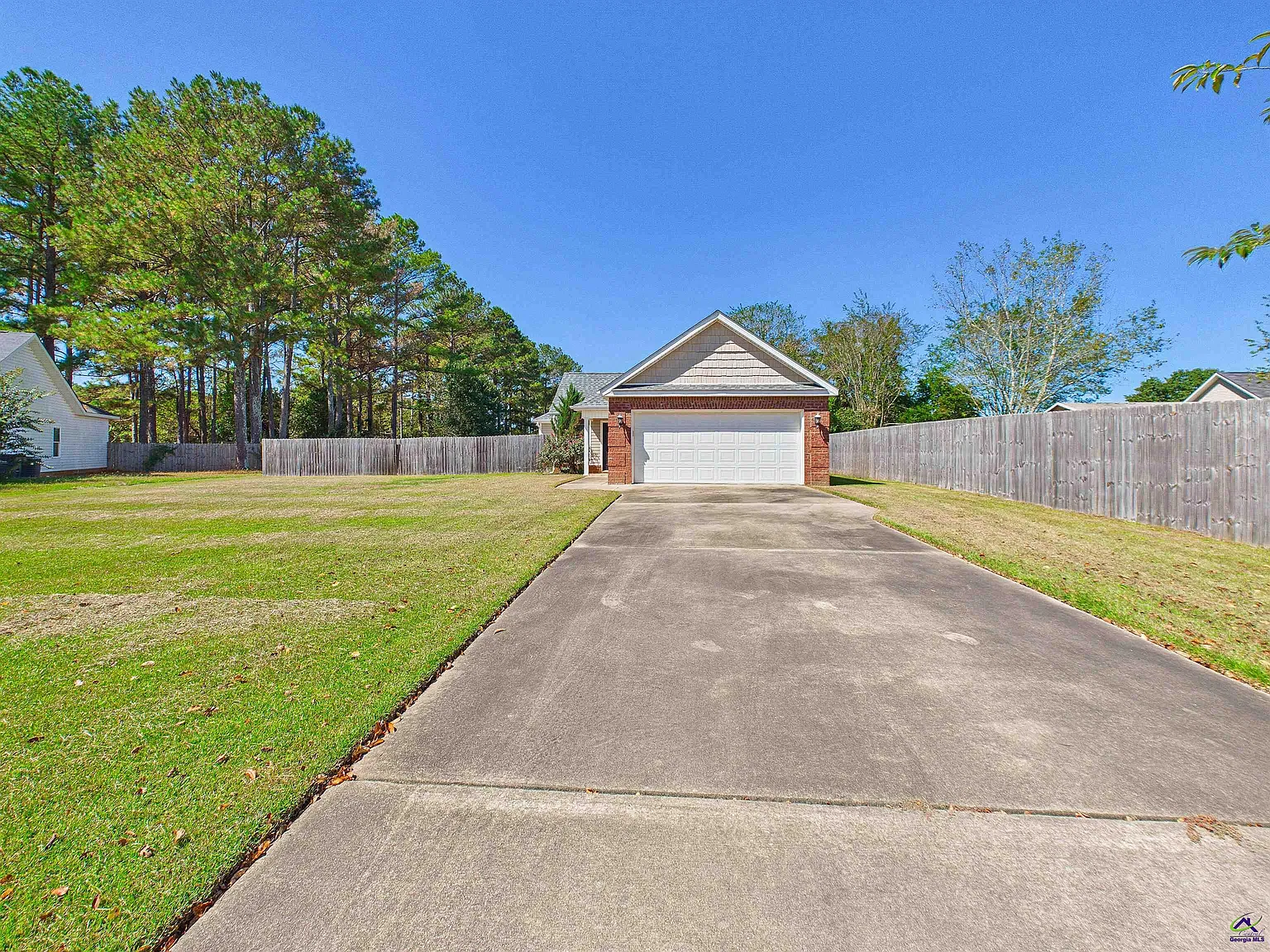 3 bed, 2.0 bath, 1484 sqft, $1,700 — Photo 4