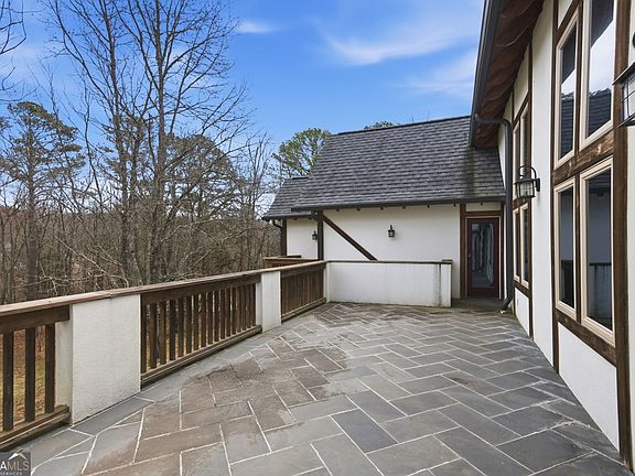 5th image of 1776 Old Country Pl