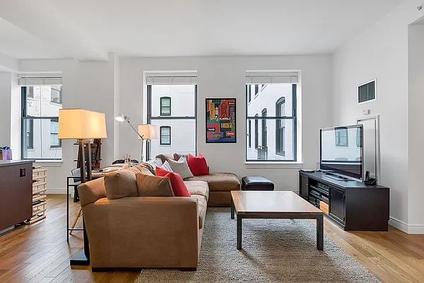 Rented by CORE | media 16