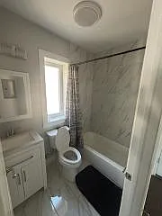 1327 S Fairfield Ave #3 — Photo 4