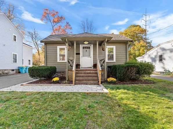 1011 Webster St, Needham, MA 02492