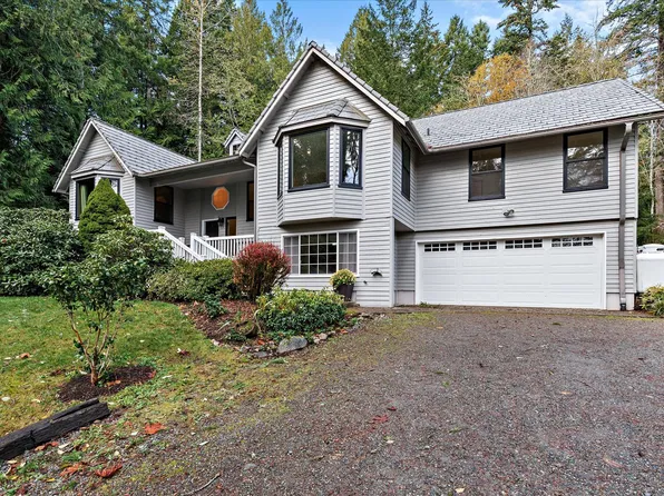 8542 Battle Point Dr NE, Bainbridge Island, WA 98110