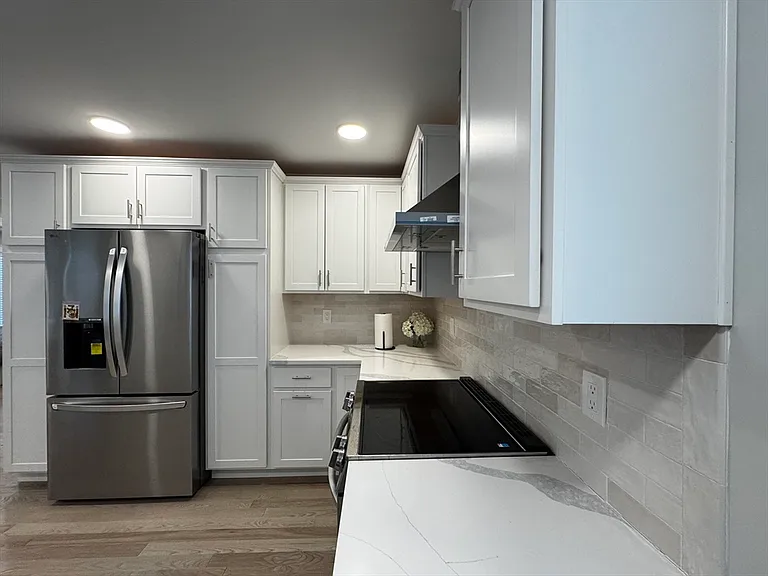 33 Hamilton St #1 — Photo 6