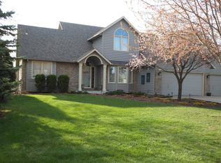 612 Primrose Ct, Northfield, MN 55057