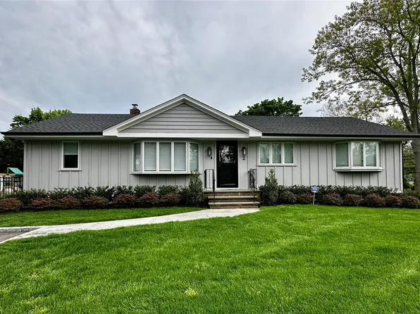 2 Sunderland St, Melville, NY 11747