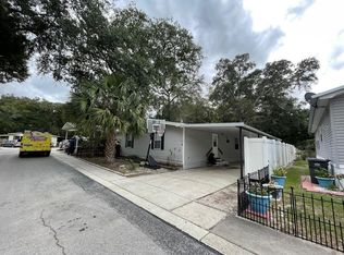 10539 Bay Hills Cir, Thonotosassa, FL 33592