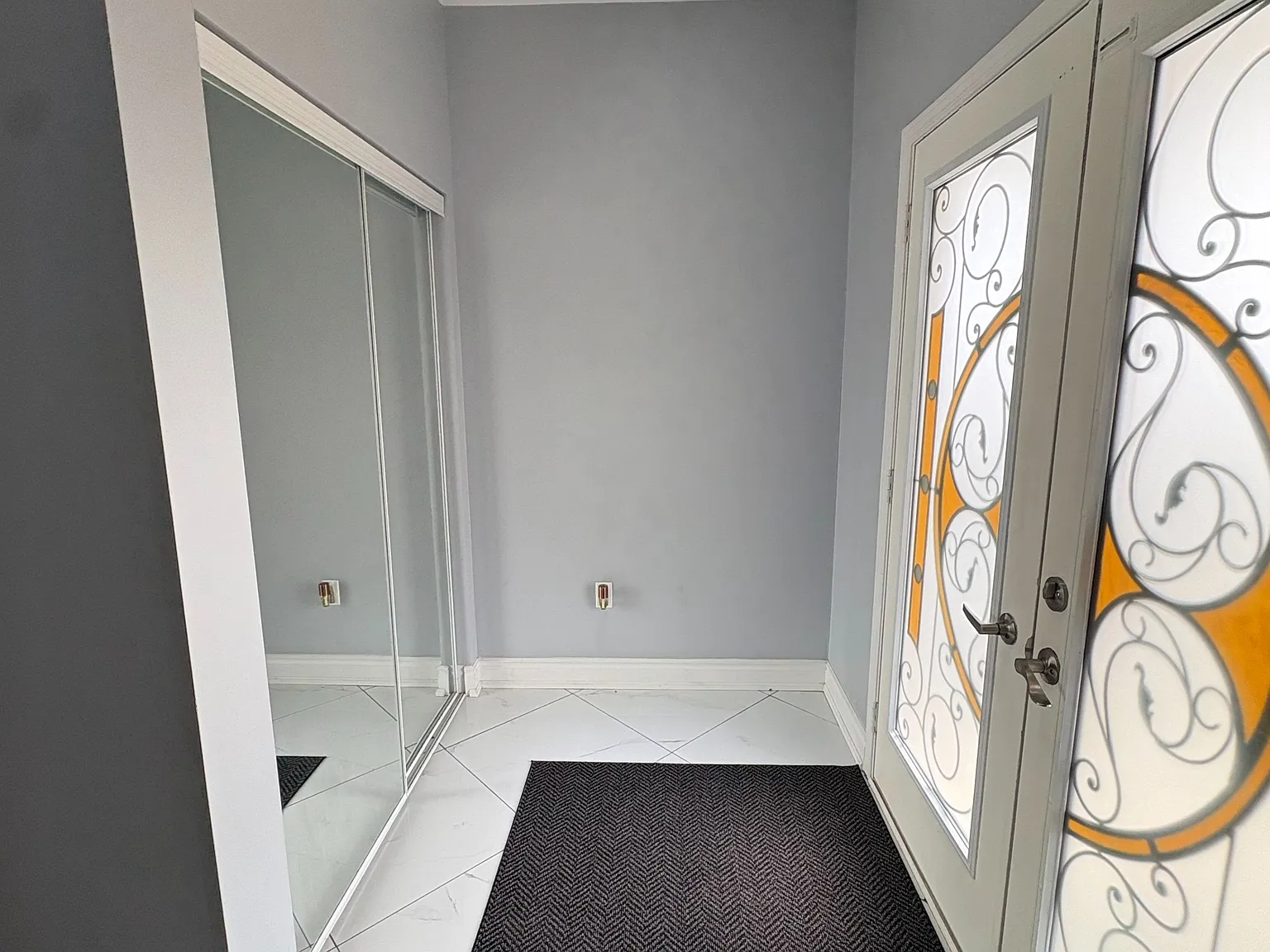 6 bed, $4,200 — Photo 2