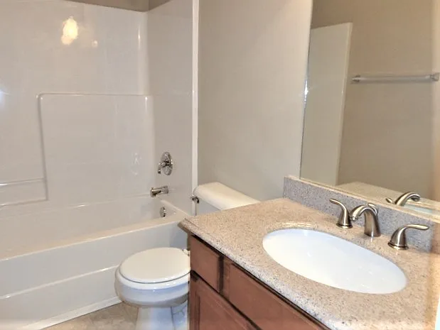 2310 Devonshire Dr — Photo 9