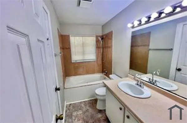 1311 Fernwood Dr — Photo 3