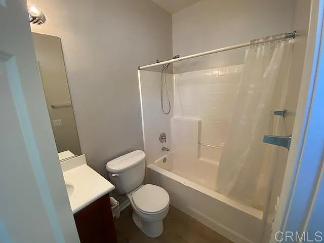 2330 Douglaston Gln — Photo 22