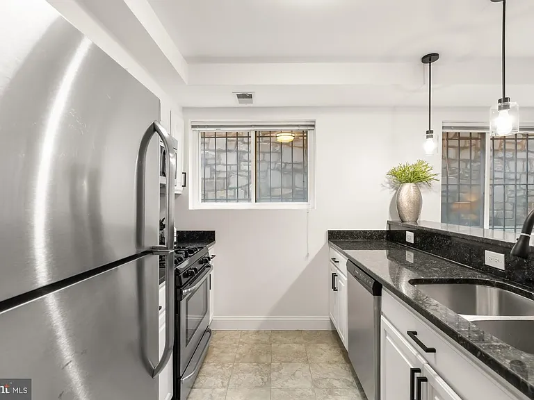 804 Taylor St NW #105 — Photo 10