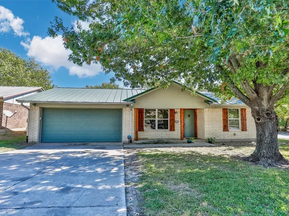 1800 Arkansas St, Gainesville, TX 76240