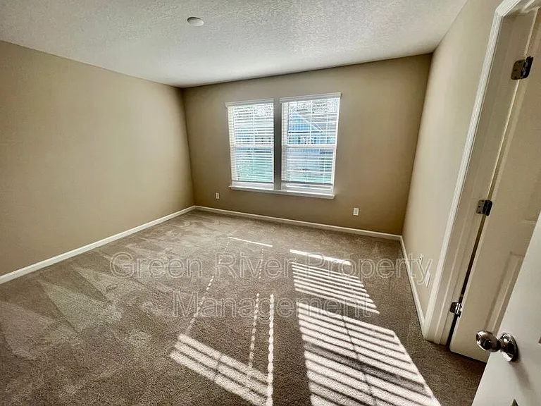 375 Boracay Cir — Photo 27