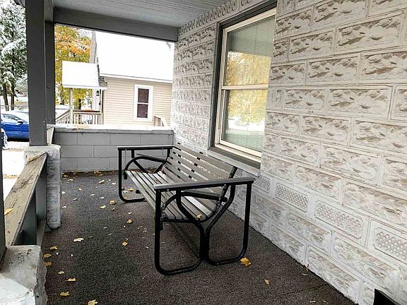2nd image of 1910 1st Ave S