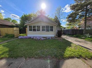 1910 Grant Ave, Rockford, IL