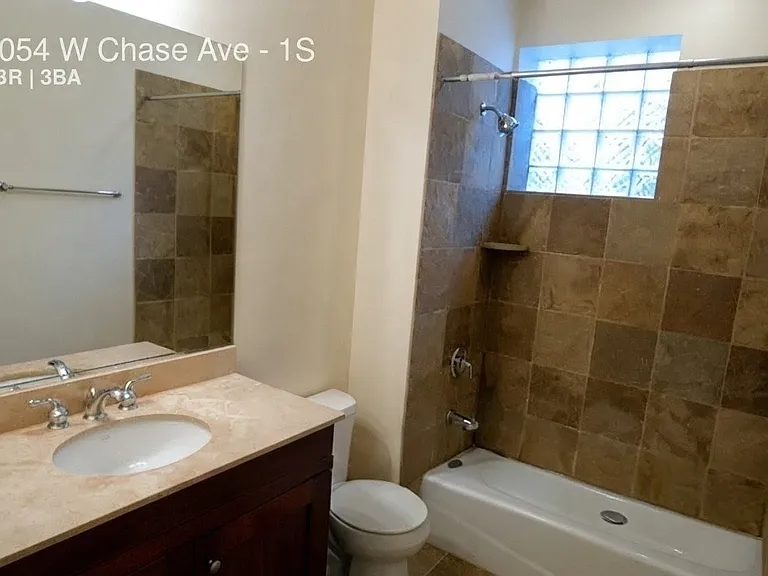2054 W Chase Ave #1S — Photo 16